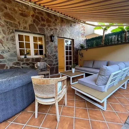 Holiday home Preciosa Casa Con Jardin Privado