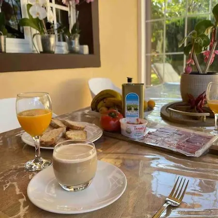 Holiday home Preciosa Casa Con Jardin Privado *